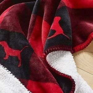 Victoria’s Secret PINK 2018 Red Plaid Dog Blanket  
* Limited Edition/Rare/HTF